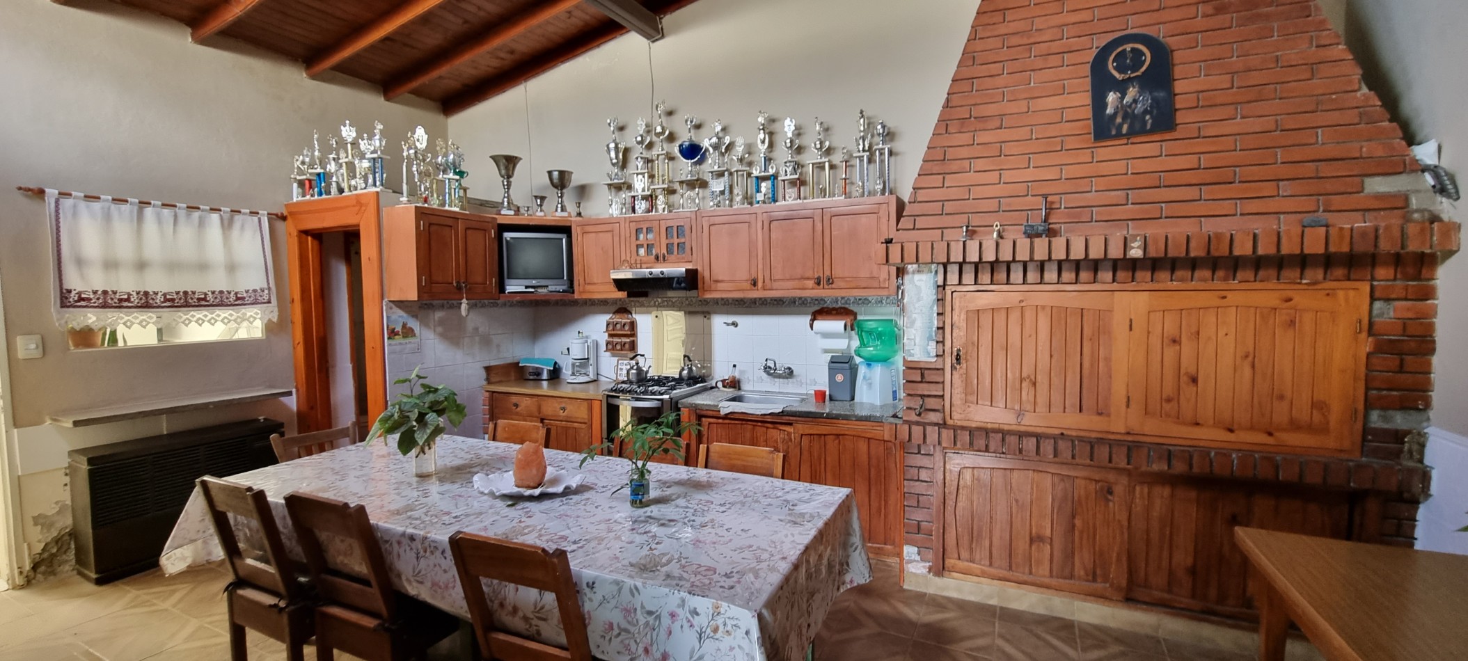 Foto Casa en Venta en Comodoro Rivadavia, Chubut - U$D 145.000 - pix1112411255 - BienesOnLine