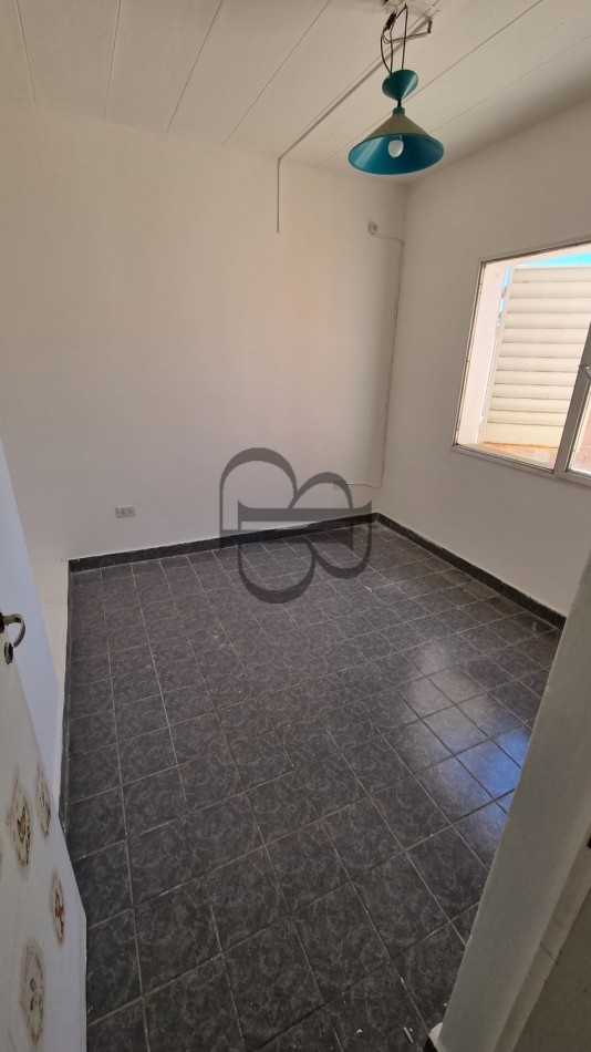 CASA EN VENTA 2 DORMITORIOS EN B° SAAVEDRA AERONAUTICA