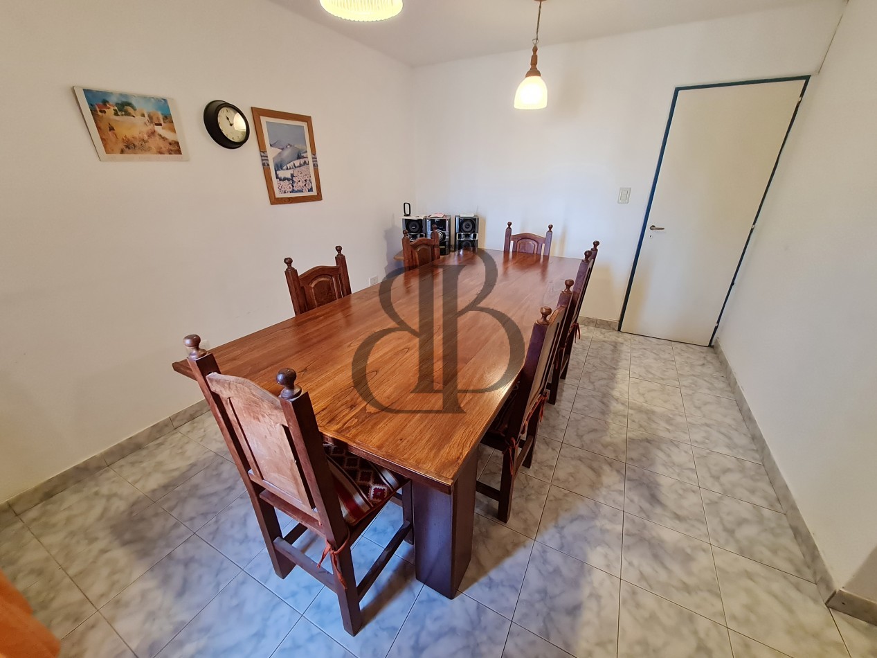 CASA EN VENTA 4 DORMITORIOS STANDART NORTE