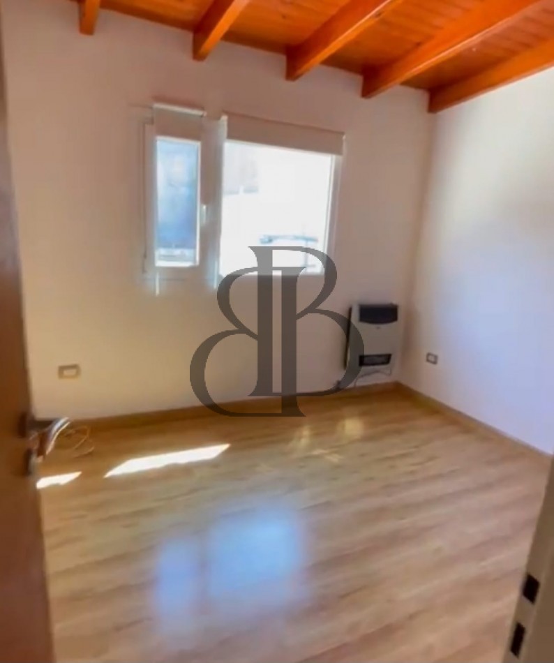 CASA EN VENTA CON PILETA EN RADA TILLY