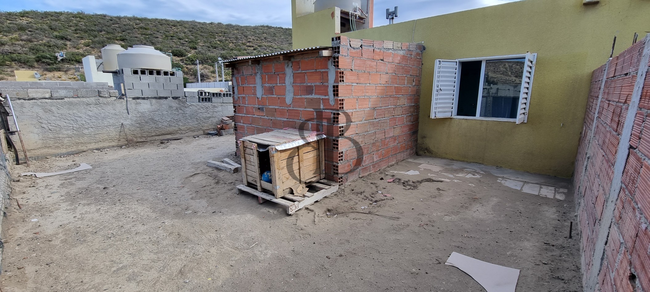 CASA EN VENTA 2 DORMITORIOS EN B° SAAVEDRA AERONAUTICA