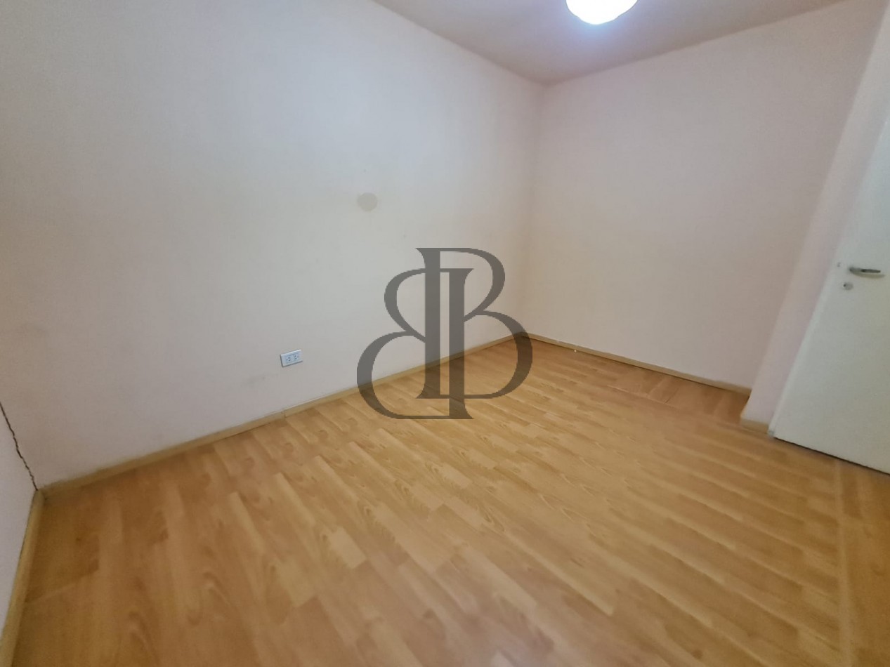 CASA EN VENTA EN B° ISIDRO LABRADOR