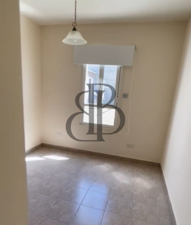 CASA EN VENTA CON PILETA EN RADA TILLY