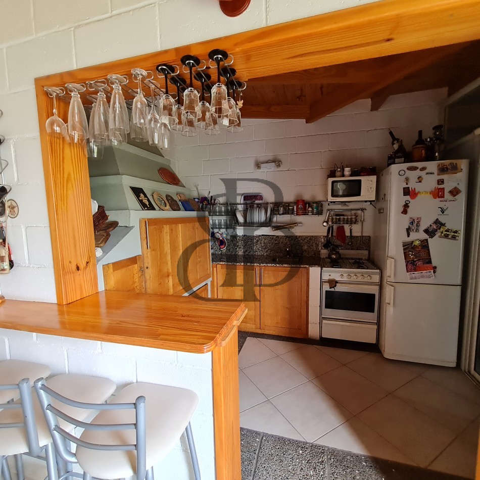 CASA EN VENTA 3 DORM B° P. PALAZZO