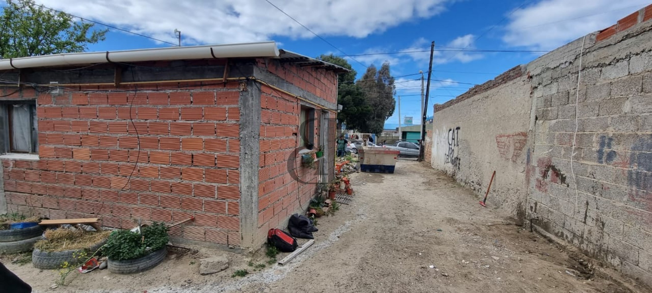 TERRENO CON MEJORA EN B° 9 DE JULIO