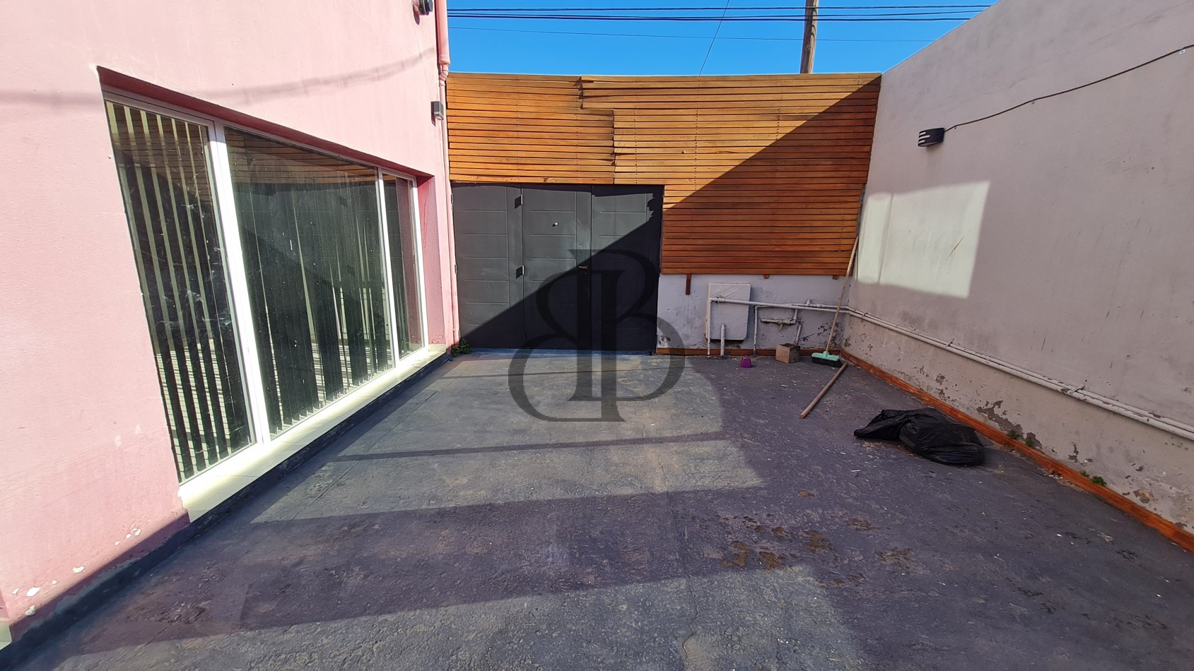 CASA EN VENTA BARRIO PUEYRREDON