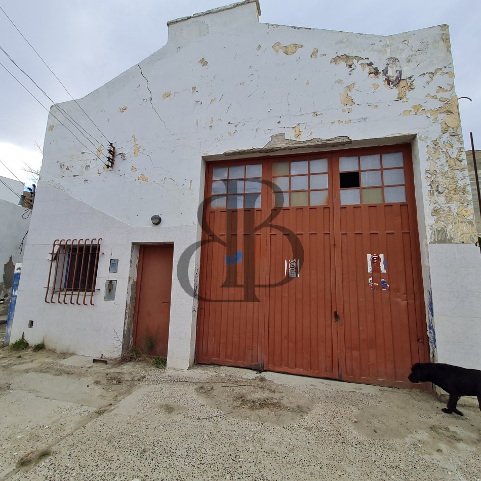 TERRENO CON MEJORA A DEMOLER EN VENTA ZONA CENTRO 