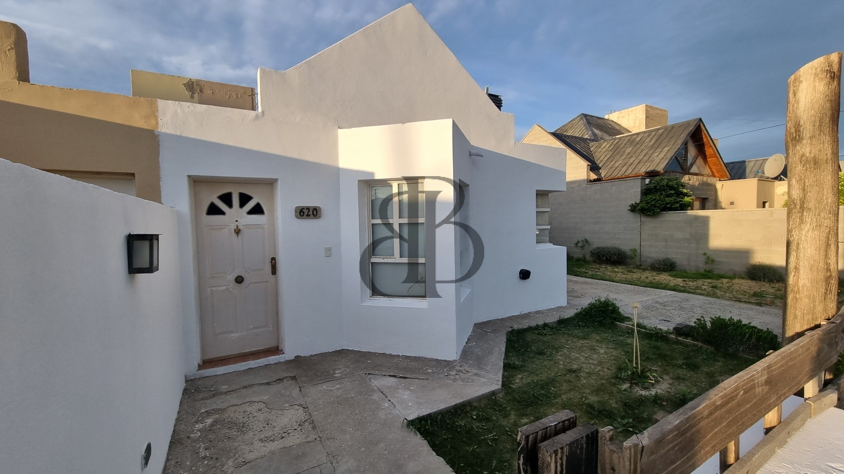 CASA EN VENTA RADA TILLY 