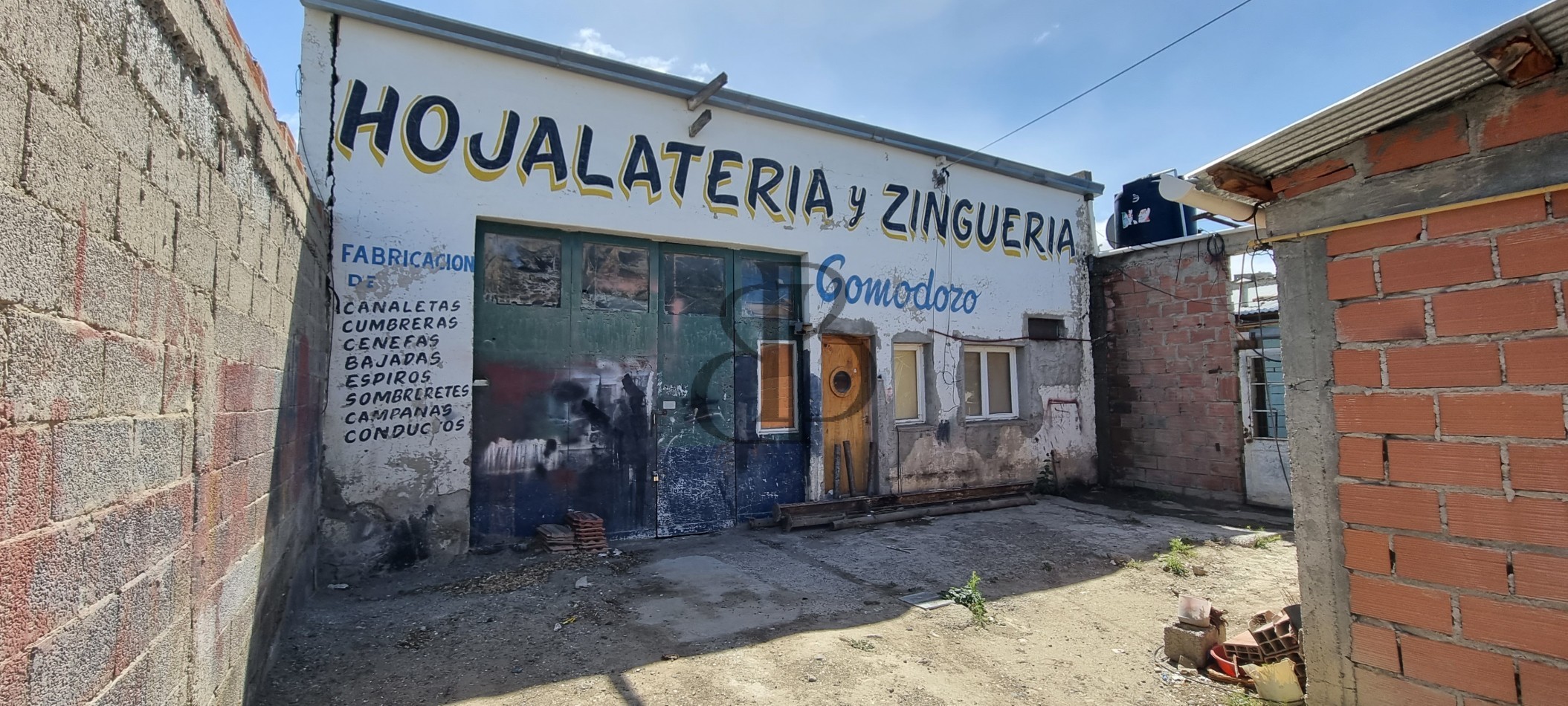 TERRENO CON MEJORA EN B° 9 DE JULIO