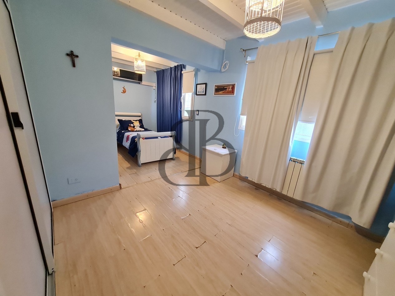 CASA EN VENTA 3 DORMITORIOS - B° DIVINA PROVIDENCIA