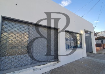 LOCAL CON DEPOSITO EN VENTA ZONA CENTRICA